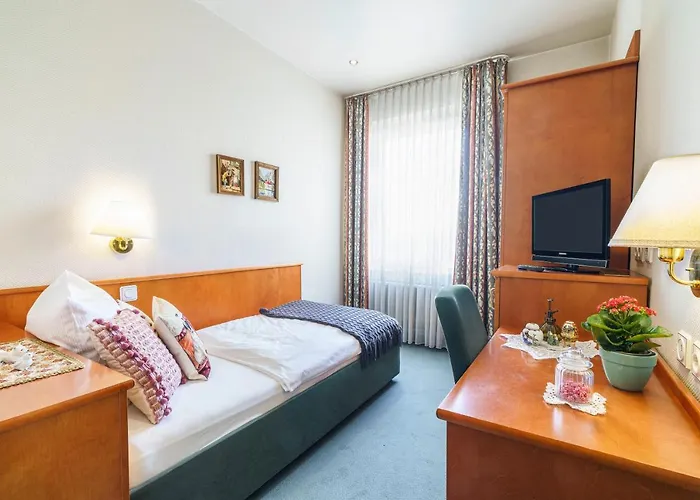 Hotel Tante Alma's Lasthaus Am Ring Köln