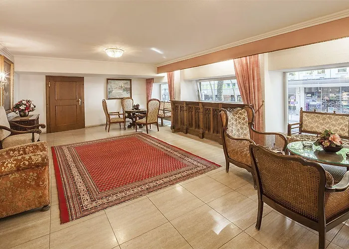 Tante Alma's Lasthaus Am Ring Hotel
