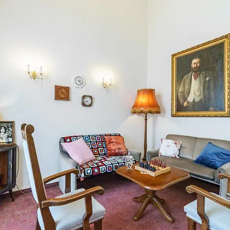 Tante Alma's Koelner מלון 3*