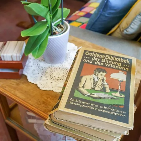 Tante Alma's Koelner מלון קלן