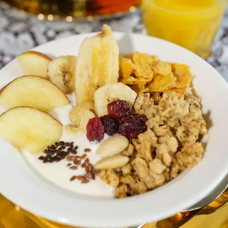 מלון Tante Alma's Koelner 3*