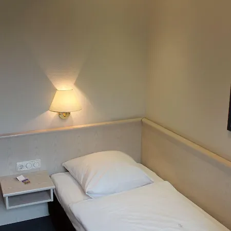 Tante Alma's Koelner 3*