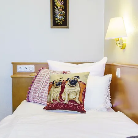 מלון Tante Alma's Koelner קלן