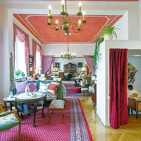 فندق Tante Alma's Koelner 3*