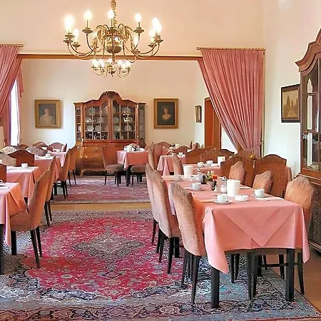 Tante Alma's Koelner Hotell