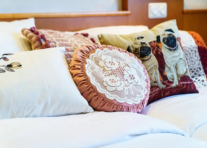 Tante Alma's Lasthaus Am Ring Hotel 3*