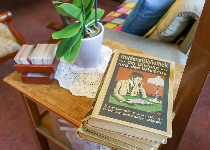 Tante Alma's Lasthaus Am Ring Hotel Köln