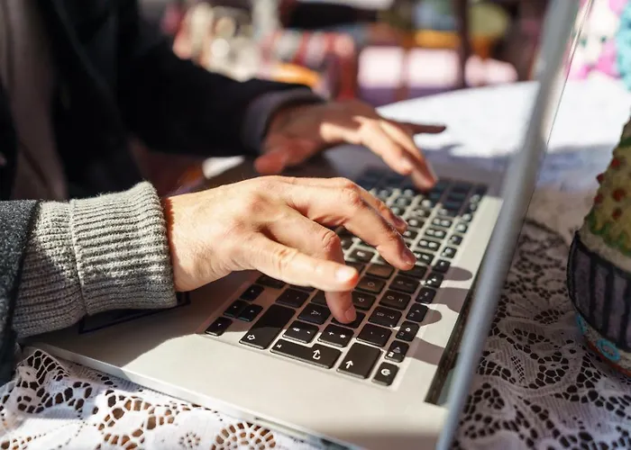 Hotel Tante Alma's Koelner Colonia