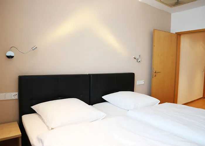 Tante Alma's Koelner 3* Kolonia