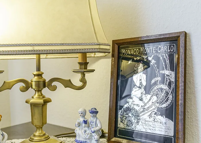 Tante Alma's Koelner Hotel Colonia