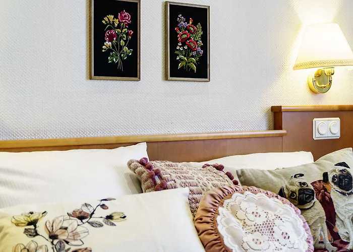 Tante Alma's Koelner 3* Colonia