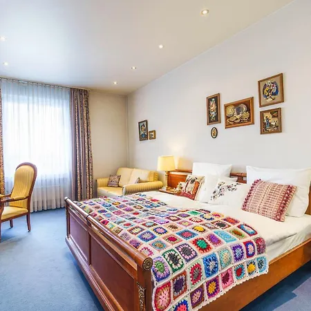 Tante Alma's Koelner Hotell 3*