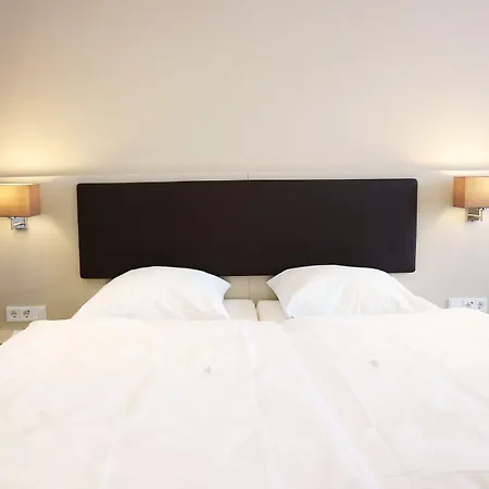 Tante Alma's Koelner Hotel Cologne