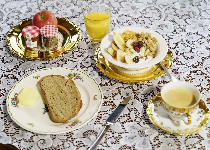 Tante Alma's Koelner Hotel Cologne